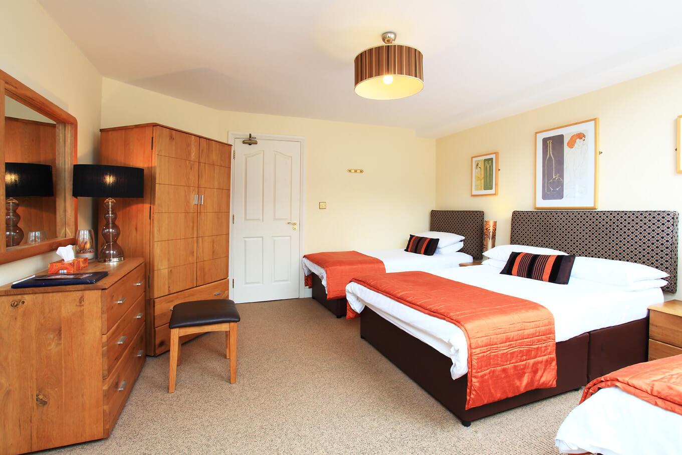 โอ ดอนนาบาห์ยทาวน์เฮาส์ Bed & Breakfast เคนแมร์ ภายนอก รูปภาพ