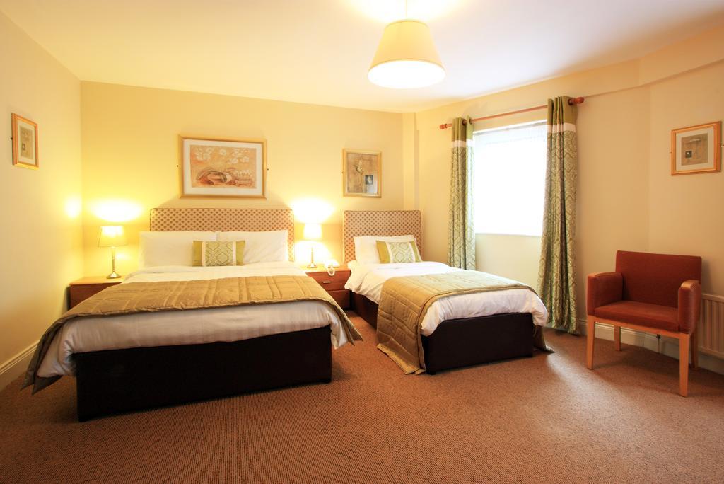 โอ ดอนนาบาห์ยทาวน์เฮาส์ Bed & Breakfast เคนแมร์ ภายนอก รูปภาพ