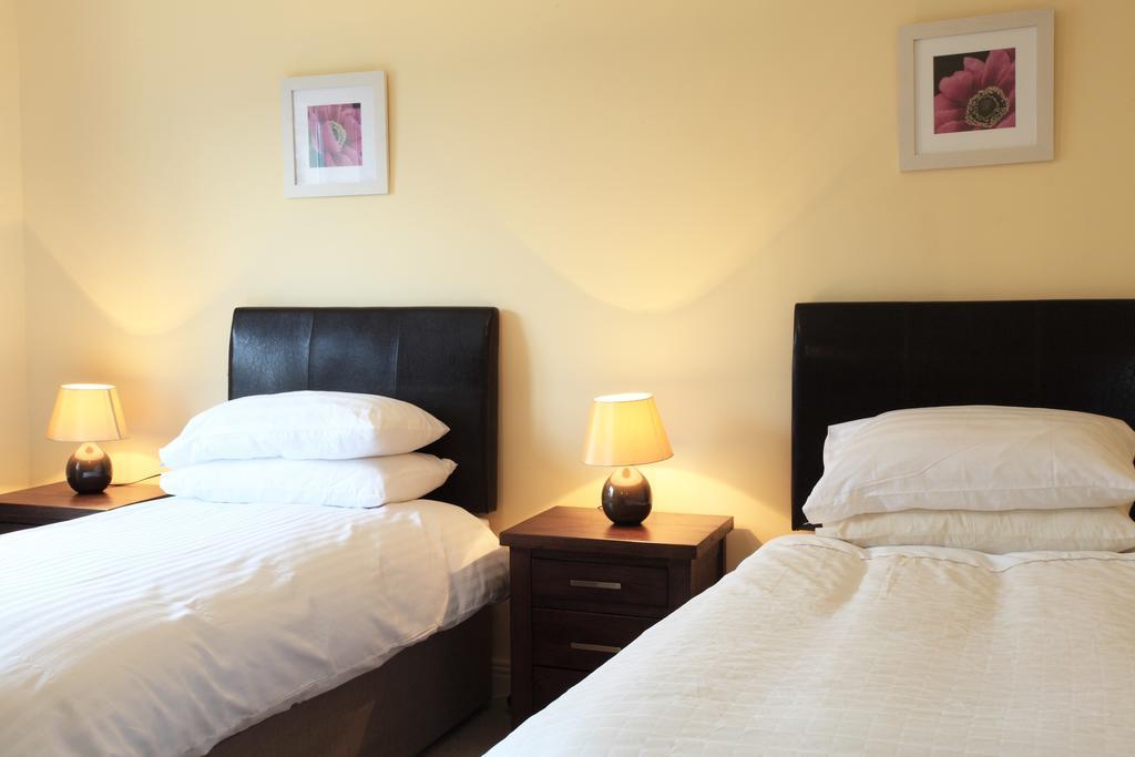 โอ ดอนนาบาห์ยทาวน์เฮาส์ Bed & Breakfast เคนแมร์ ภายนอก รูปภาพ