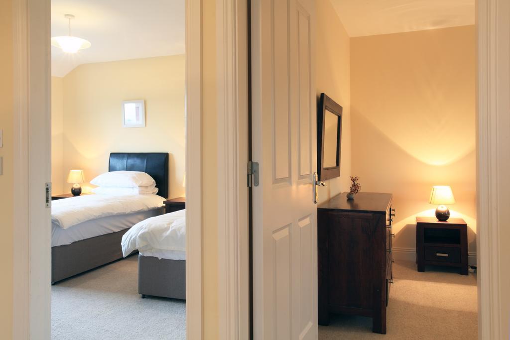 โอ ดอนนาบาห์ยทาวน์เฮาส์ Bed & Breakfast เคนแมร์ ภายนอก รูปภาพ