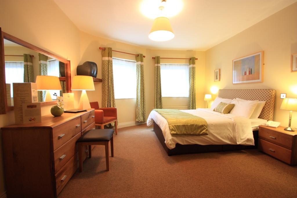 โอ ดอนนาบาห์ยทาวน์เฮาส์ Bed & Breakfast เคนแมร์ ภายนอก รูปภาพ
