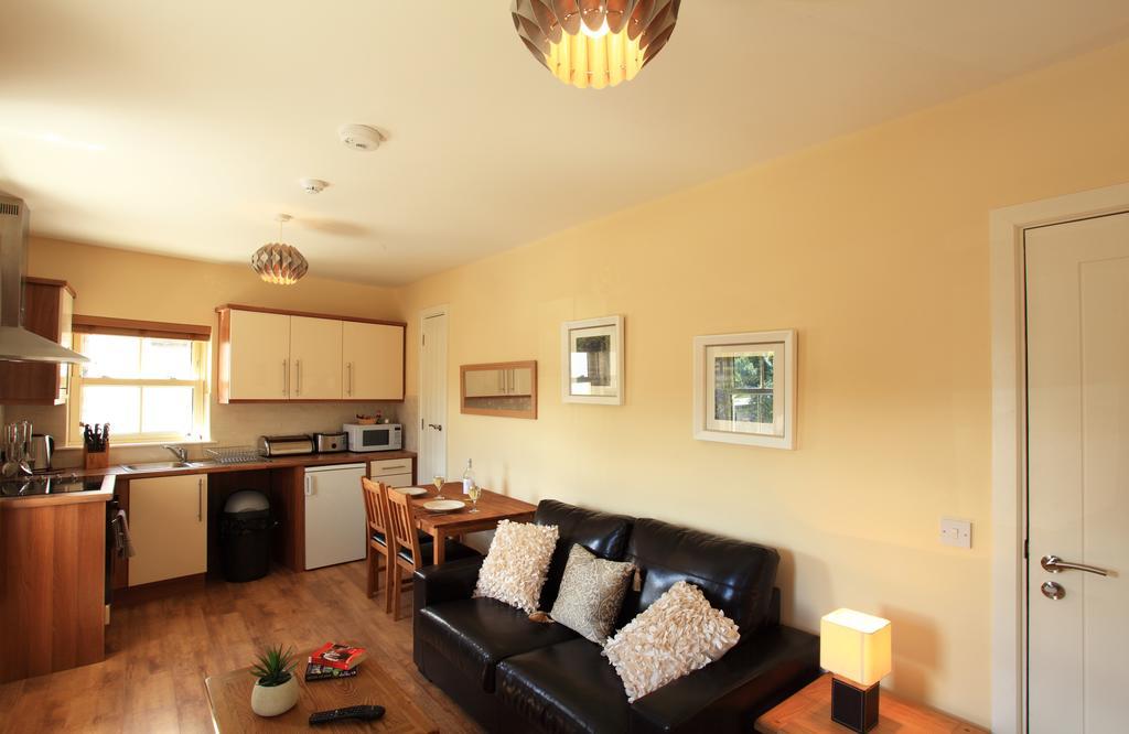 โอ ดอนนาบาห์ยทาวน์เฮาส์ Bed & Breakfast เคนแมร์ ภายนอก รูปภาพ