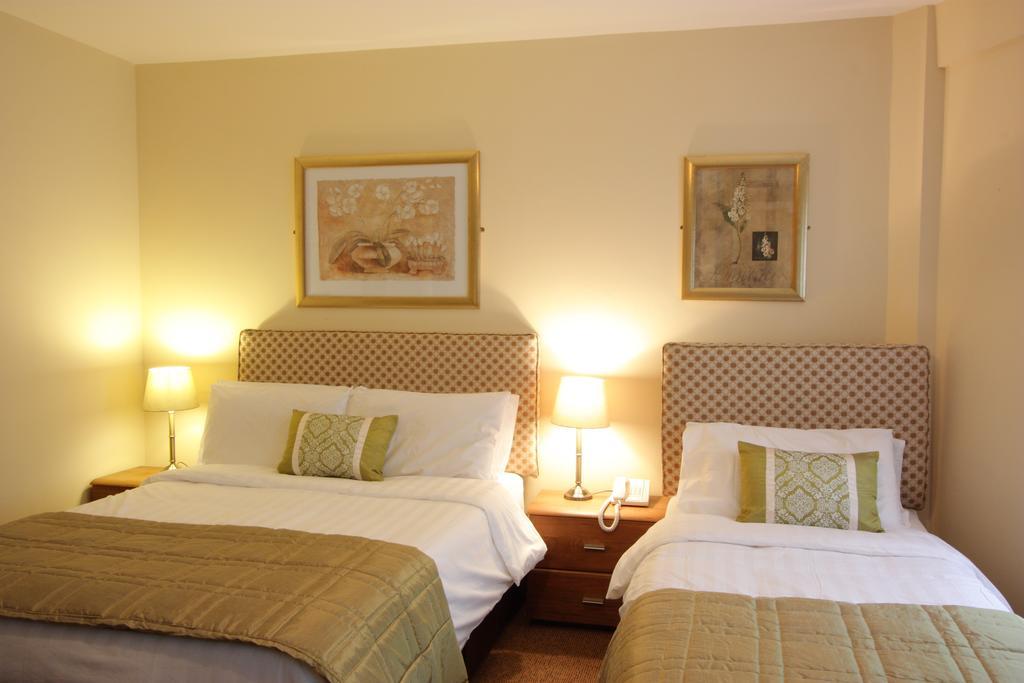 โอ ดอนนาบาห์ยทาวน์เฮาส์ Bed & Breakfast เคนแมร์ ภายนอก รูปภาพ